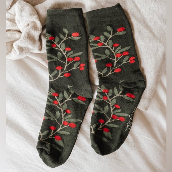 Winter Berry Socks - Picture 3 of 3
